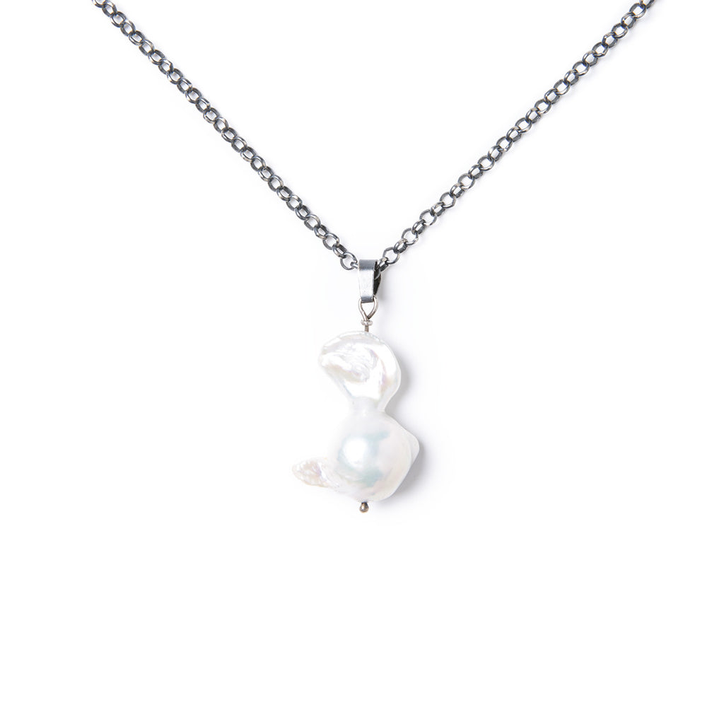 image of Slant Fine Jewelry's pearl pendant necklace