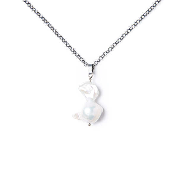 image of Slant Fine Jewelry's pearl pendant necklace