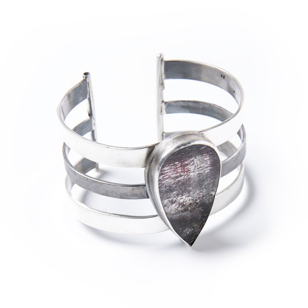 Image of Slant Fine Jewelry's super seven bracelet